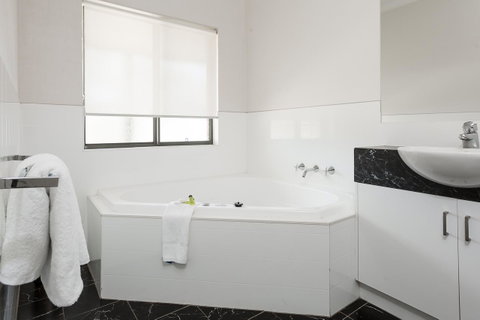 Blazing Stump Motel & Suites - Accommodation Rockhampton 33