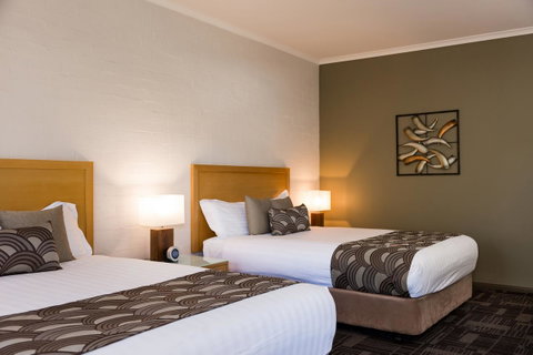 Blazing Stump Motel & Suites - Accommodation Rockhampton 12