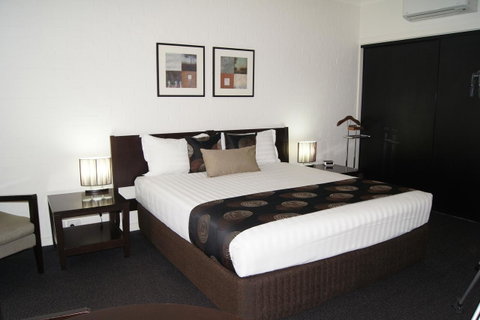 Blazing Stump Motel & Suites - Accommodation Rockhampton 16