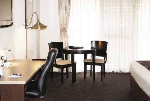 Blazing Stump Motel & Suites - Accommodation Rockhampton 17