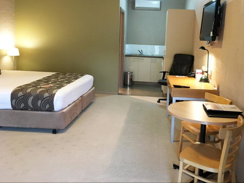 Blazing Stump Motel & Suites - Accommodation Rockhampton 41