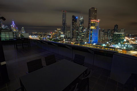 Flinders Luxury Penthouse - Accommodation Rockhampton 19