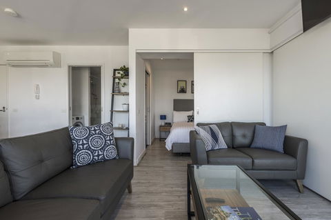 Flinders Luxury Penthouse - Accommodation Rockhampton 5