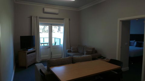 Oscar\'s On The Yarra - Accommodation Rockhampton 21