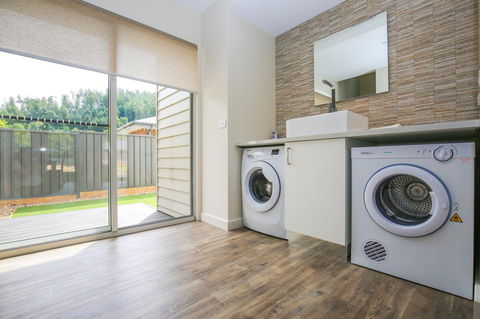 Amber Mist Villa Two - Accommodation Rockhampton 13