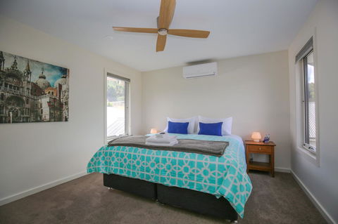 Amber Mist Villa Two - Accommodation Rockhampton 6