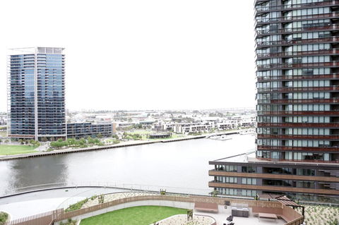Auzzie Apartments Docklands, Melbourne - Accommodation Rockhampton 6