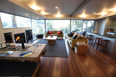 Lorne Luxury - Accommodation Rockhampton 7