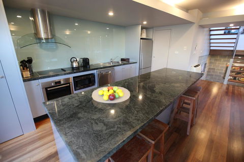 Lorne Luxury - Accommodation Rockhampton 10