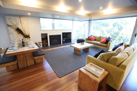 Lorne Luxury - Accommodation Rockhampton 12