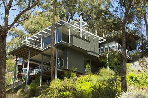 Lorne Luxury - Accommodation Rockhampton 0