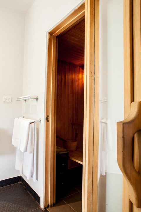 Polperro Villas - Accommodation Rockhampton 2