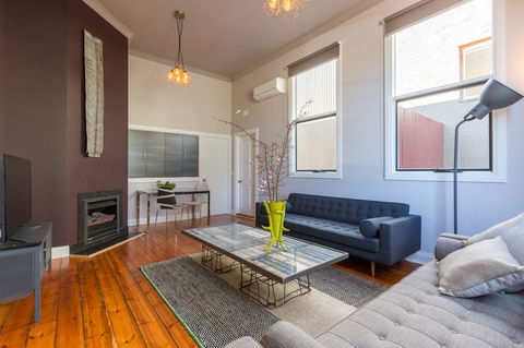 The Old Mechanics - Accommodation Rockhampton 7