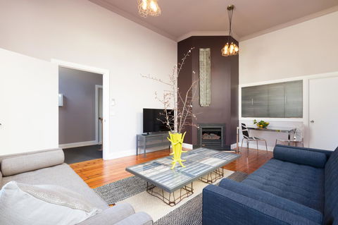 The Old Mechanics - Accommodation Rockhampton 3