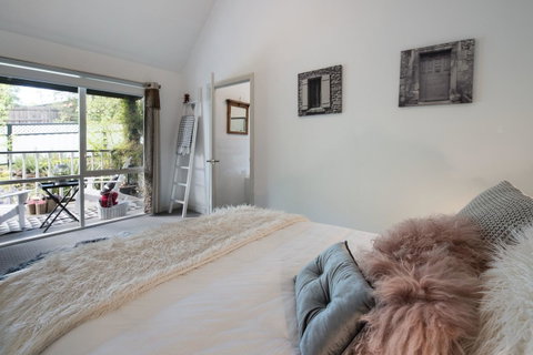 Cottage 4A - Accommodation Rockhampton 2