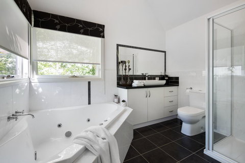 Cottage 4A - Accommodation Rockhampton 8