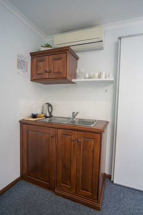 Debbie\'s Place - Accommodation Rockhampton 1