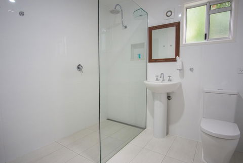Debbie\'s Place - Accommodation Rockhampton 16