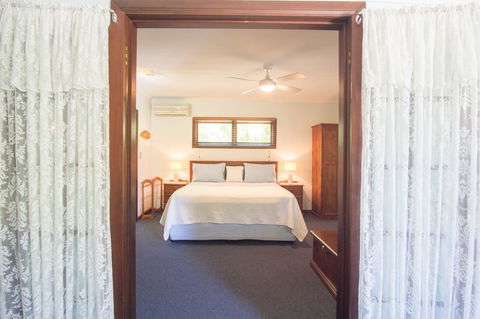 Debbie\'s Place - Accommodation Rockhampton 40