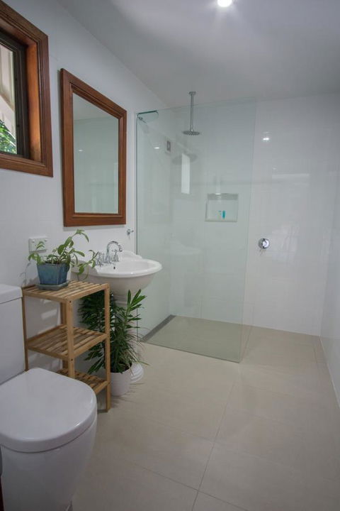 Debbie\'s Place - Accommodation Rockhampton 5