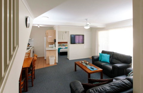 Rainbow Getaway Holiday Apartments - Accommodation Rockhampton 30