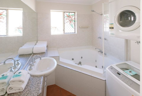 Rainbow Getaway Holiday Apartments - Accommodation Rockhampton 31