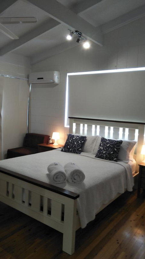 Salty Vibes Retreat - Accommodation Rockhampton 1