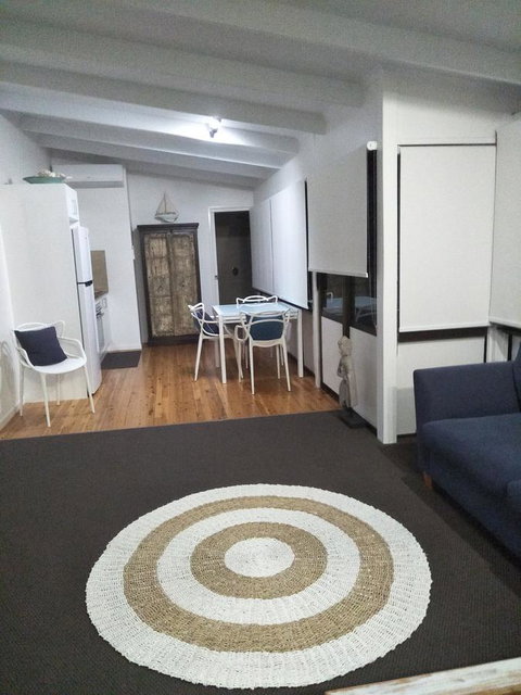 Salty Vibes Retreat - Accommodation Rockhampton 2
