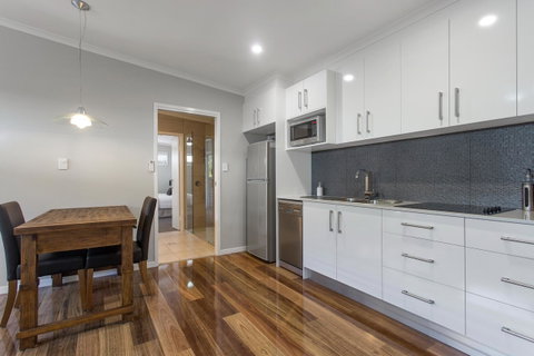 Pandanus Spa Cottage - Accommodation Rockhampton 9