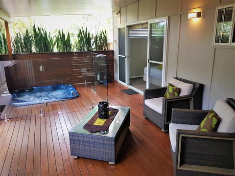 Pandanus Spa Cottage - Accommodation Rockhampton 5