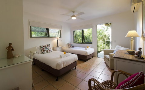 The Retreat Beach Houses - Accommodation Rockhampton 10