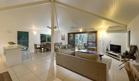 The Retreat Beach Houses - Accommodation Rockhampton 6