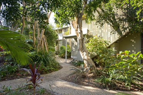 The Retreat Beach Houses - Accommodation Rockhampton 14