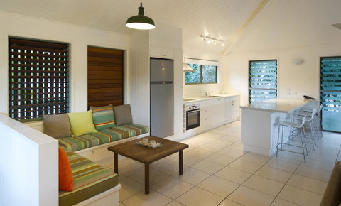 The Retreat Beach Houses - Accommodation Rockhampton 9