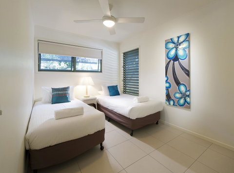 The Retreat Beach Houses - Accommodation Rockhampton 12