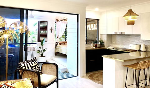 NOMAD - Luxe Apartment - Accommodation Rockhampton 23