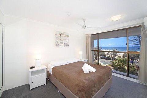 Coolum Caprice - Accommodation Rockhampton 6
