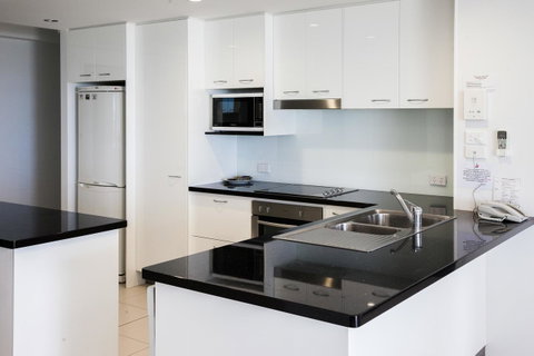 Coolum Caprice - Accommodation Rockhampton 9