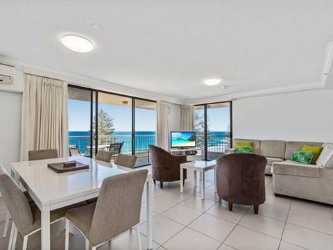 Coolum Caprice - Accommodation Rockhampton 4