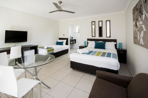 The Beach Motel Hervey Bay - Accommodation Rockhampton 4