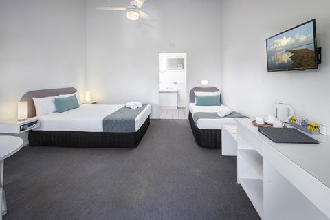 The Beach Motel Hervey Bay - Accommodation Rockhampton 12