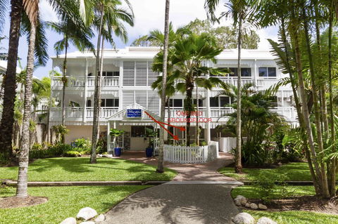 The White House Port Douglas - Accommodation Rockhampton 1