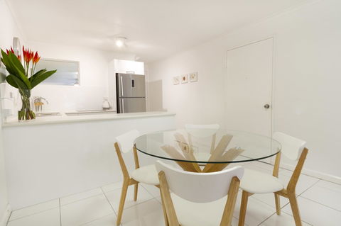 The White House Port Douglas - Accommodation Rockhampton 13