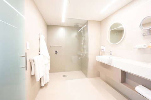 Pacific Hotel Cairns - Accommodation Rockhampton 5