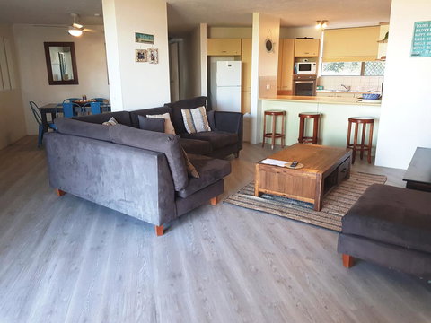 Casablanca Beachfront Apartments - Accommodation Rockhampton 5