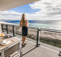 Iconic Kirra Beach Resort - Accommodation Rockhampton