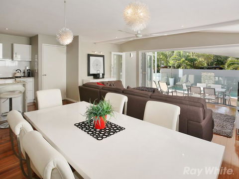 Beach House On Tradewinds Avenue - Accommodation Rockhampton 5