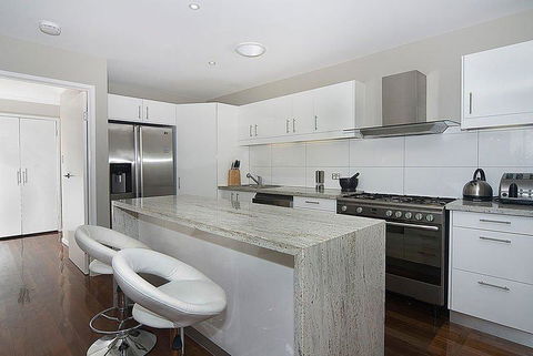 Beach House On Tradewinds Avenue - Accommodation Rockhampton 4