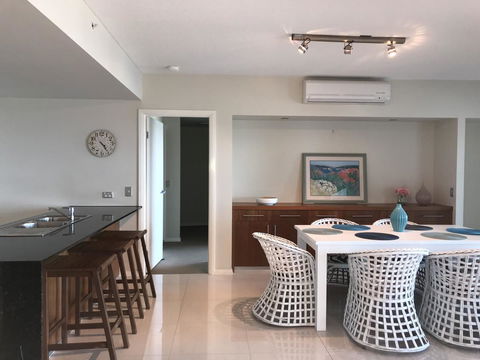 Proximity Waterfront Apartments - Accommodation Rockhampton 23