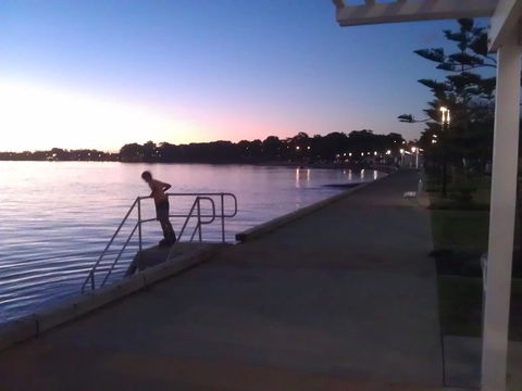 Proximity Waterfront Apartments - Accommodation Rockhampton 40